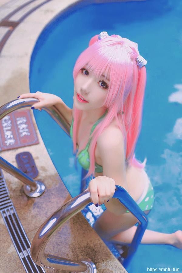 性感美女COS扮演VOCALOID巡音流歌水着泳装