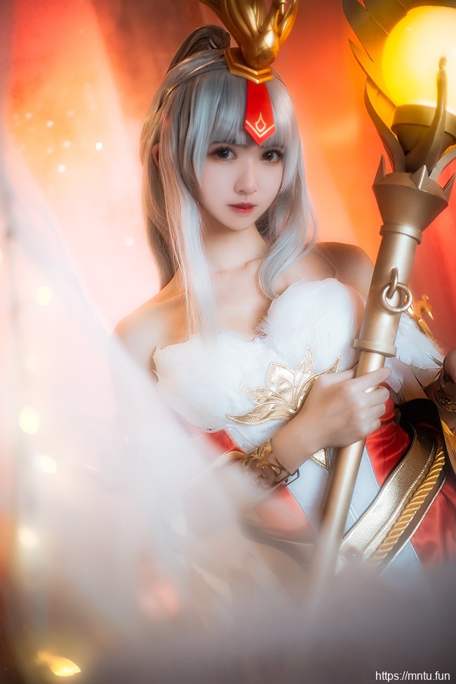 萝莉御姐鳗鱼霏儿COSPLAY王者荣耀凤凰于飞王昭君