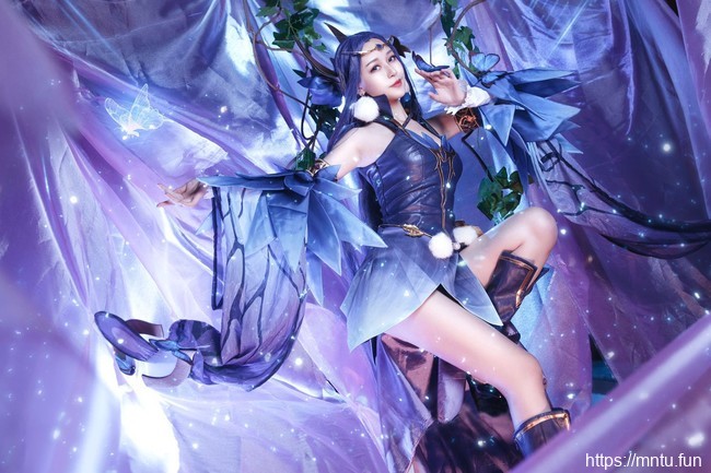 古风御姐AZ想和金克丝私奔COS王者荣耀貂蝉