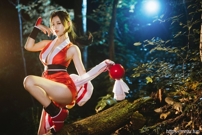 御姐AZ想和金克丝私奔COS王者荣耀不知火舞腿控福利