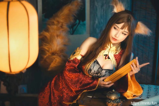 腿控福利御姐AZ想和金克丝私奔COS王者荣耀妲己