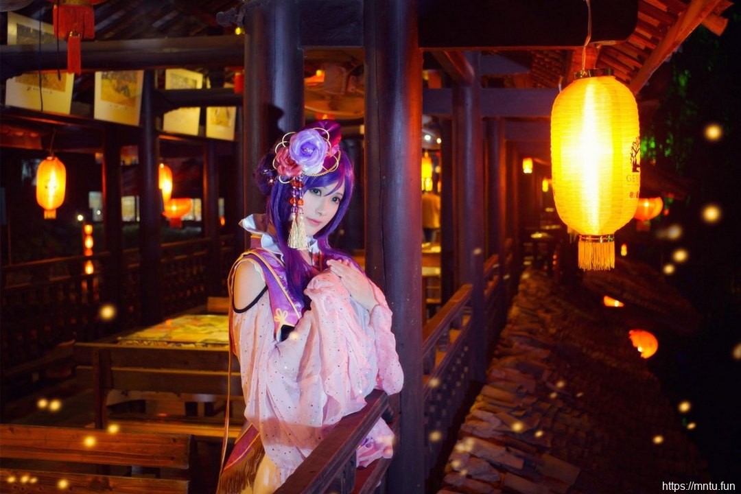 清新性感美女Cosplay《Love Live!》东条希