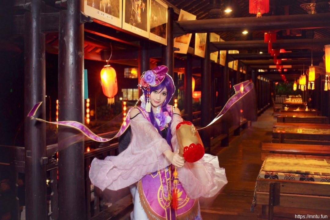 清新性感美女Cosplay《Love Live!》东条希