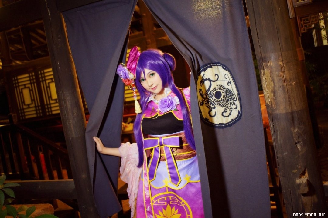 清新性感美女Cosplay《Love Live!》东条希