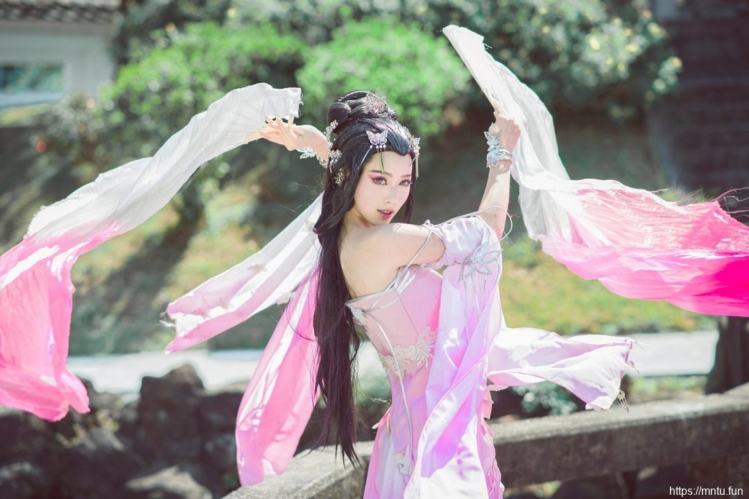 古装御姐cosplay《剑侠情缘网络版3》秦风七秀