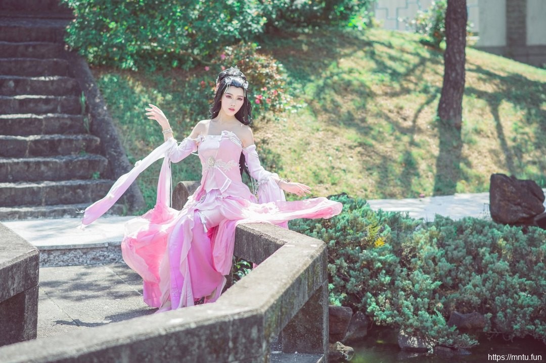 古装御姐cosplay《剑侠情缘网络版3》秦风七秀