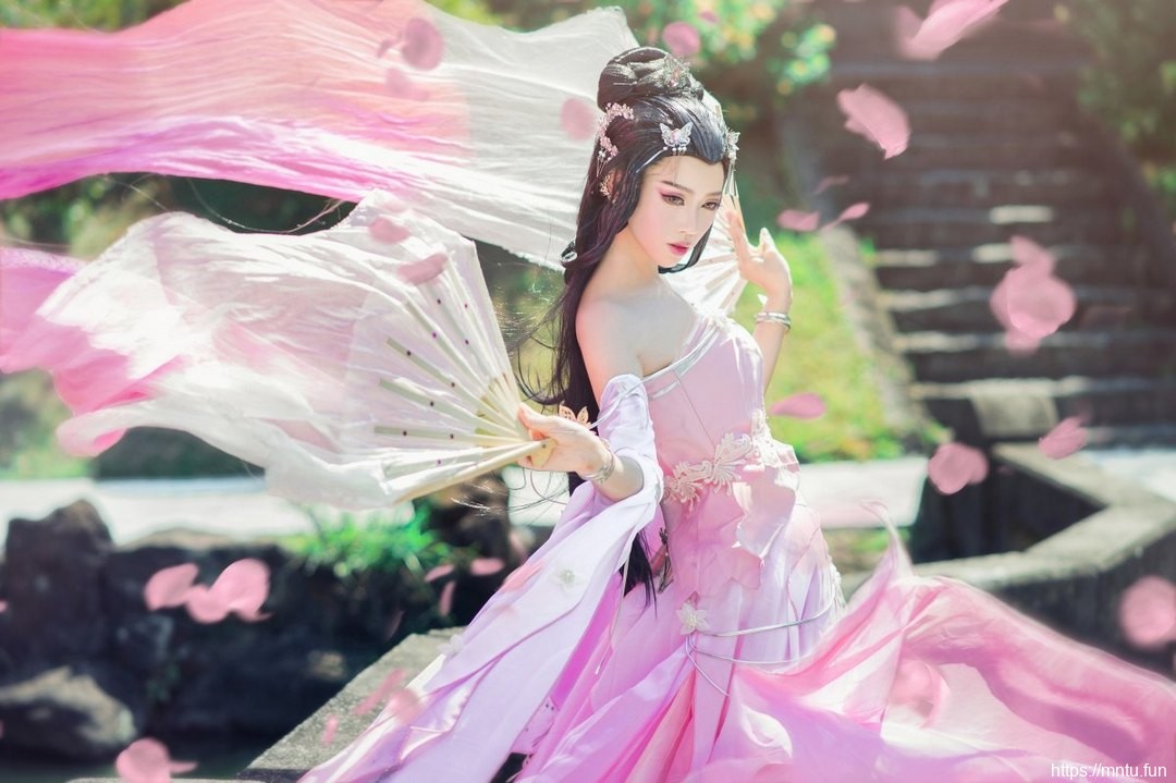 古装御姐cosplay《剑侠情缘网络版3》秦风七秀