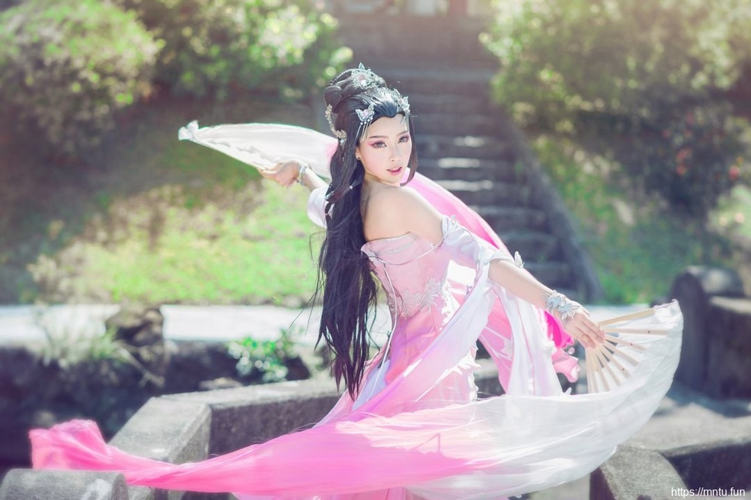 古装御姐cosplay《剑侠情缘网络版3》秦风七秀