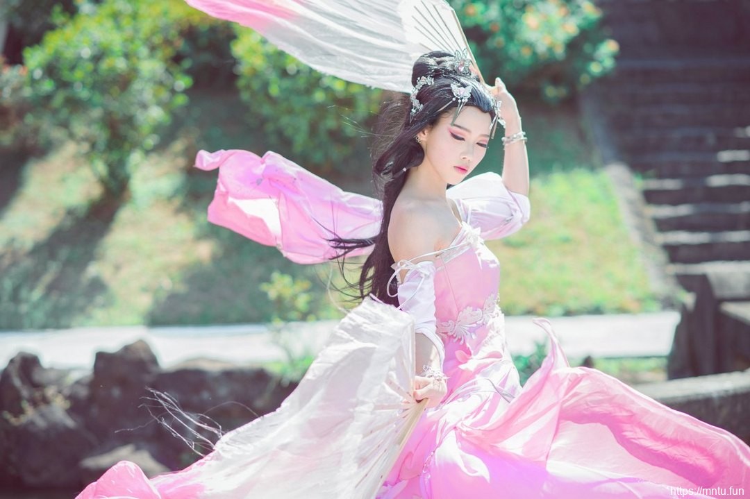 古装御姐cosplay《剑侠情缘网络版3》秦风七秀