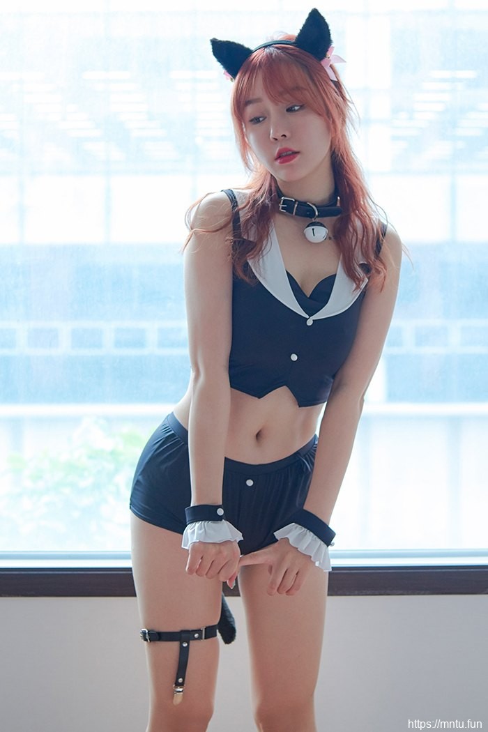 美娇娘王雨纯各式制服秀白净巨乳
