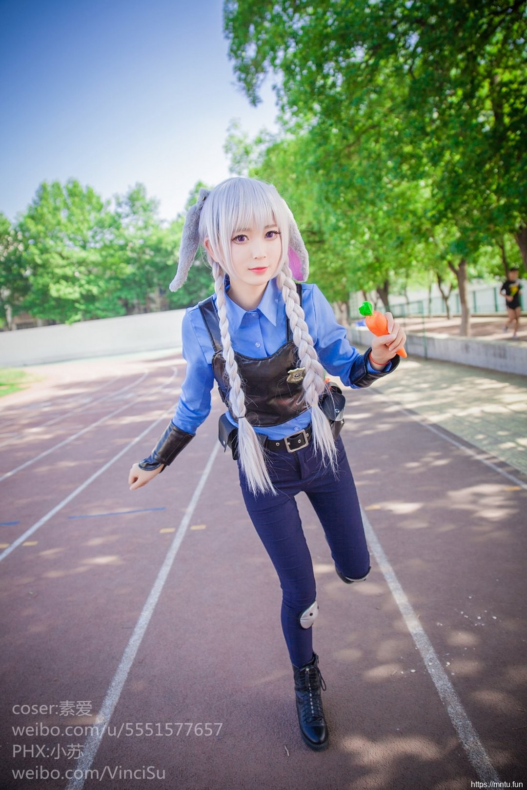 御姐素爱cosplay《疯狂动物城》美女警察朱迪