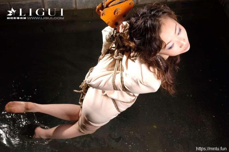Model璐璐丝袜绑缚绳艺