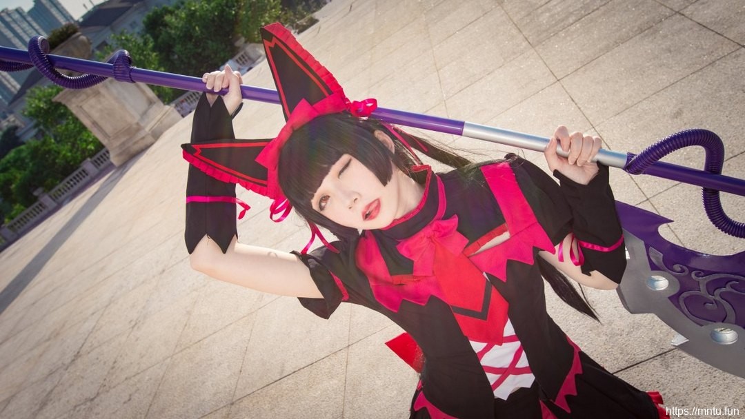 黑丝美女歌德神官服cosplay萝莉·麦丘利