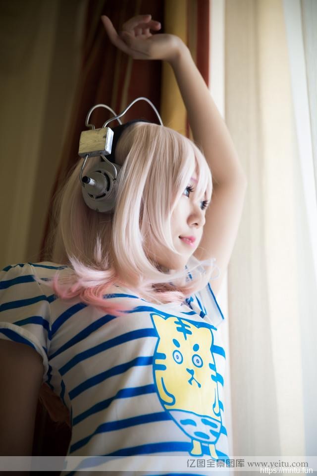 私房可爱美女cosplay