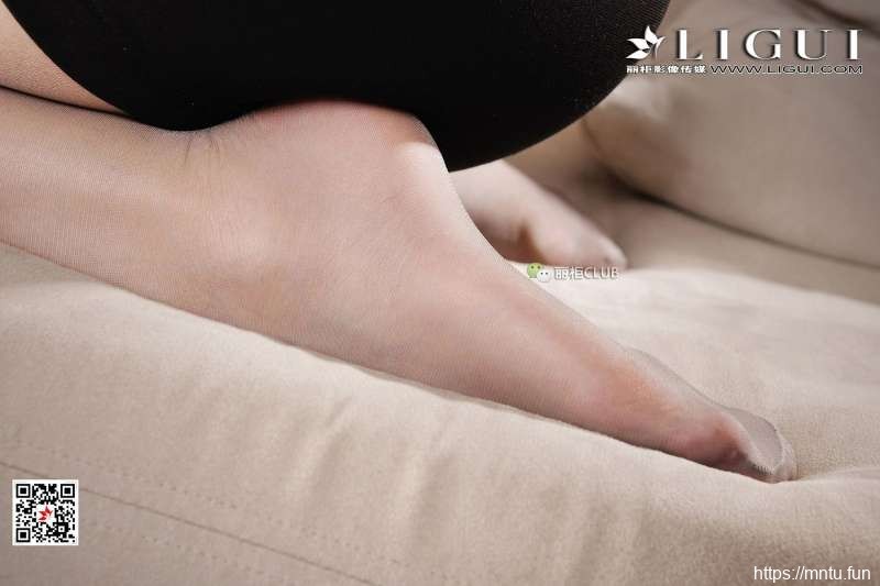 腿模可馨丝袜美腿丝足写真