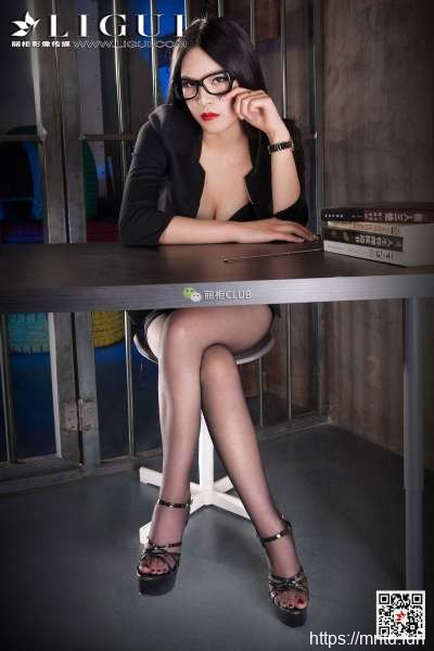 腿模明明丝袜美腿丝足写真~