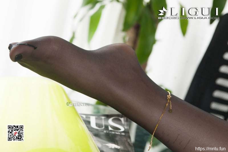 腿模Youki丝足美腿写真~