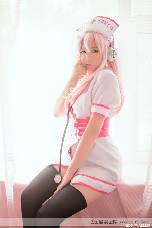 性感美女护士制服诱惑cosplay