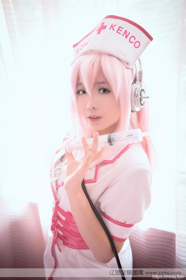 性感美女护士制服诱惑cosplay