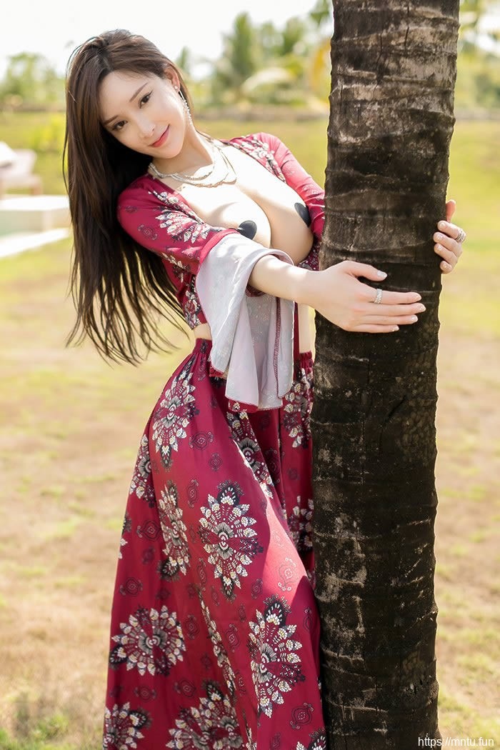 多情娇娘周妍希红装深沟风景甚好