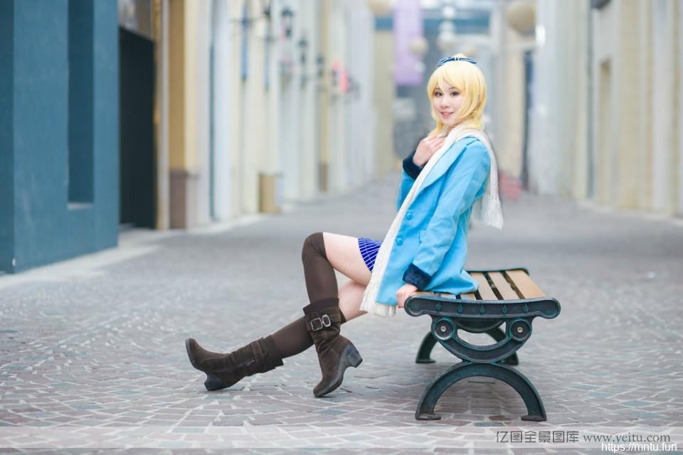 高挑长腿美女绚濑绘里街头cosplay