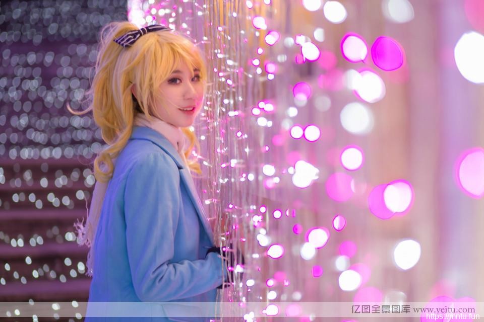 高挑长腿美女绚濑绘里街头cosplay