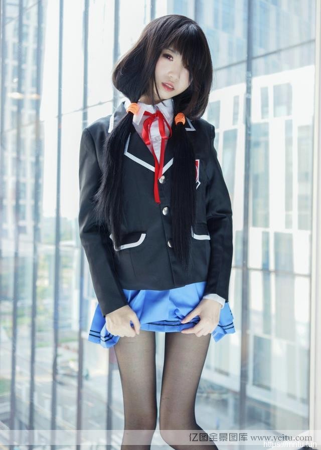 萝莉美女着校服cosplay制服诱惑