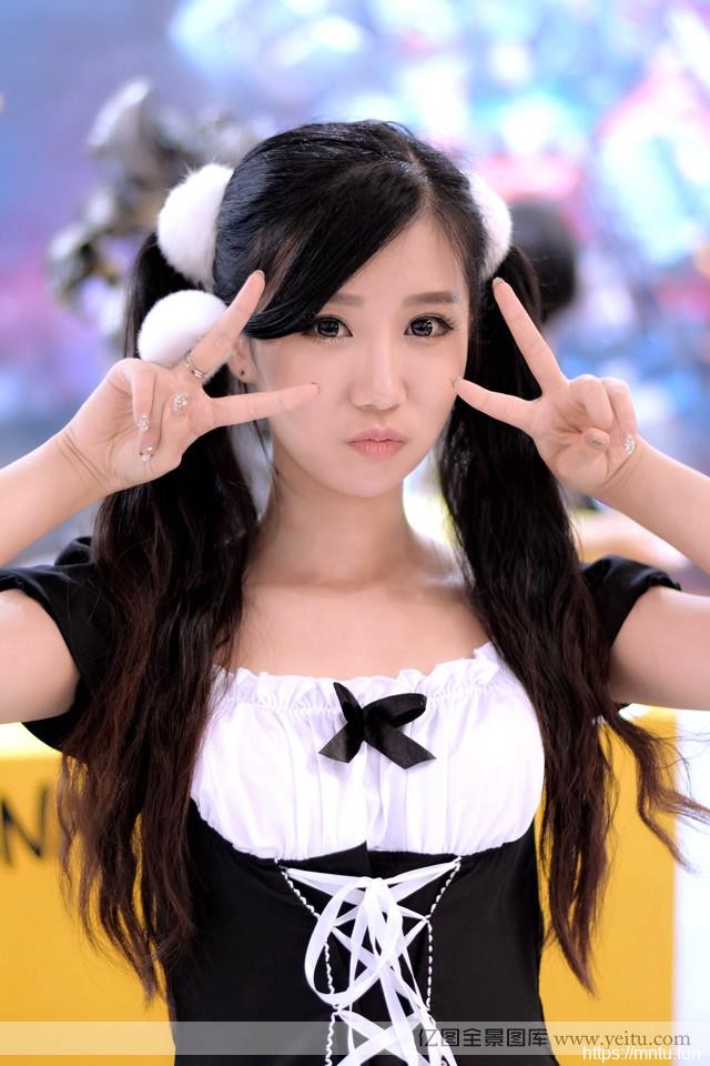 动漫展里的可爱妹子聚合欣赏