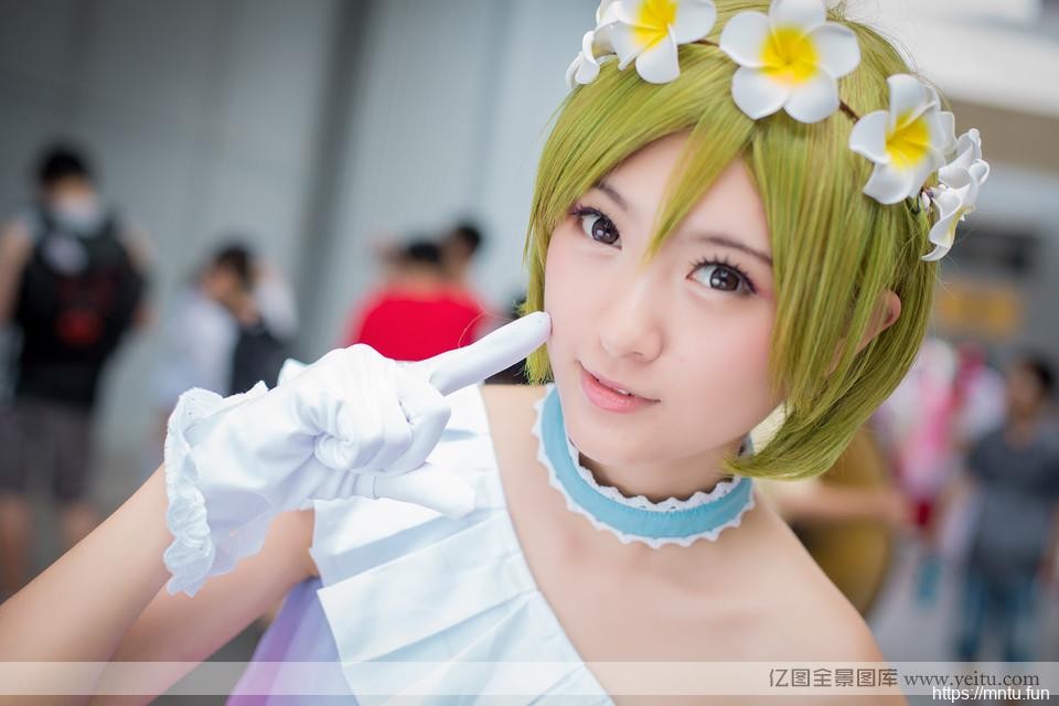 动漫展上的可爱美女妹子COSPLAY