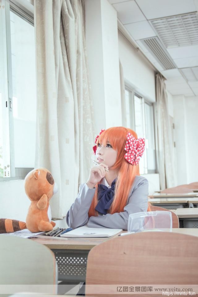 美少女学生妹浪漫cosplay写真