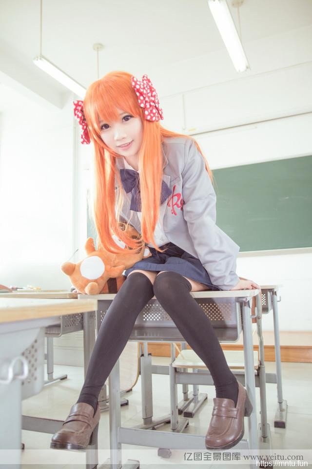 美少女学生妹浪漫cosplay写真