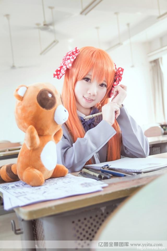 美少女学生妹浪漫cosplay写真