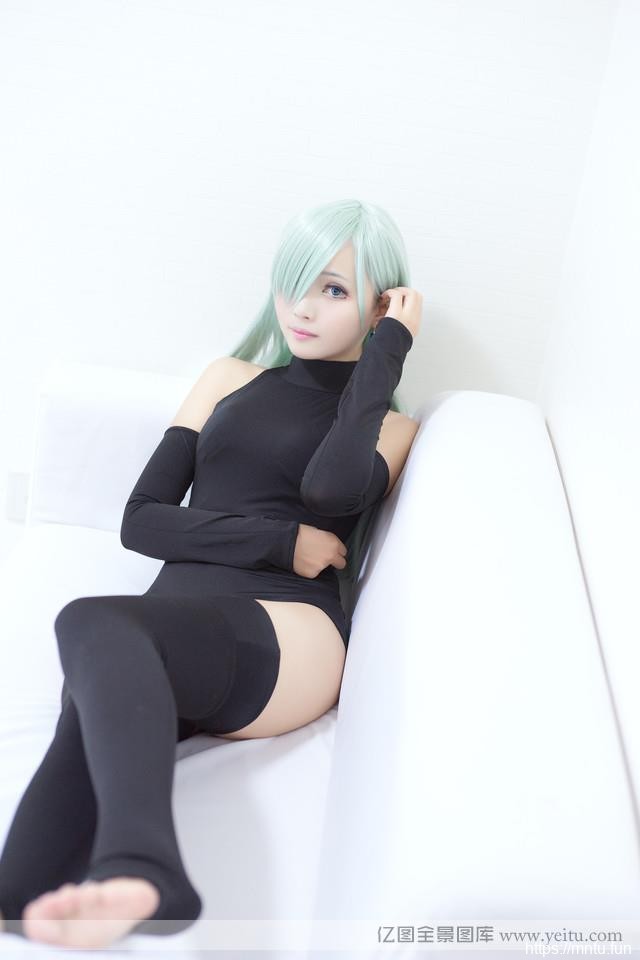 白皙清纯美女cosplay性感萝莉