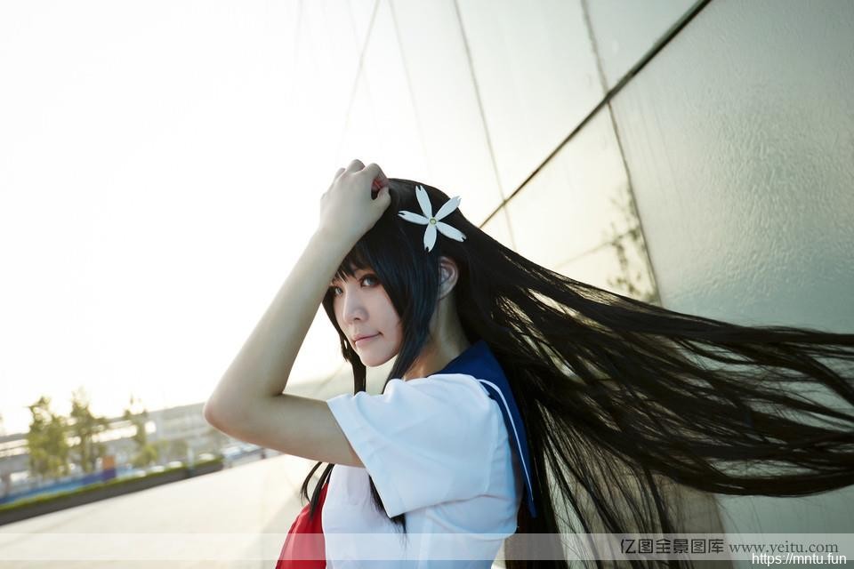 制服美眉冷艳COS