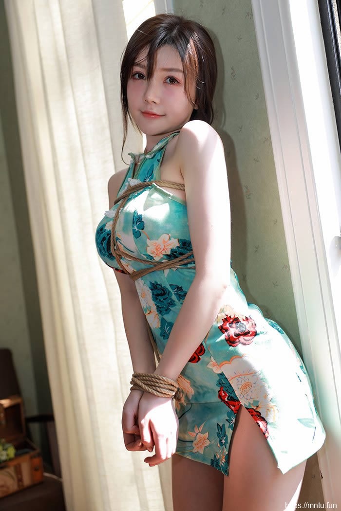 旗袍女神糯美子巨乳绑缚诱袭众人