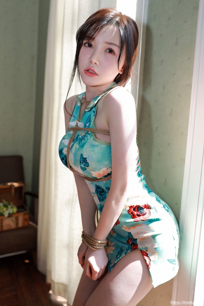 旗袍女神糯美子巨乳绑缚诱袭众人