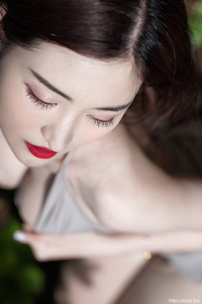 魅丽情人沈梦瑶柔嫩美体野外拍摄