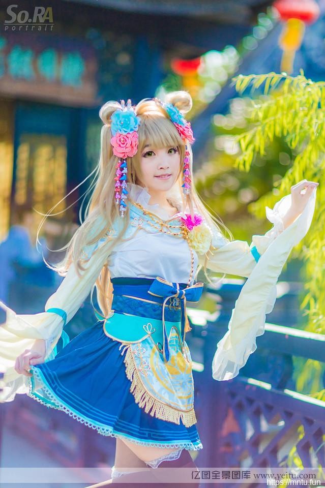 可爱美少女南小鸟纯情COS