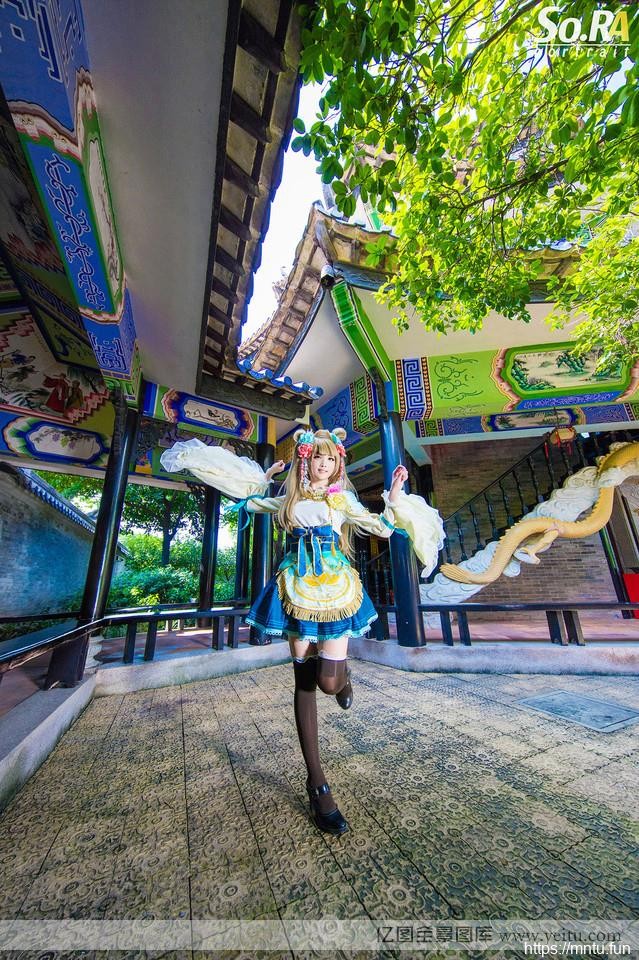 可爱美少女南小鸟纯情COS