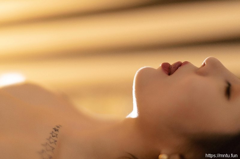 台球女神王雨纯黑丝玉臀香滑诱人