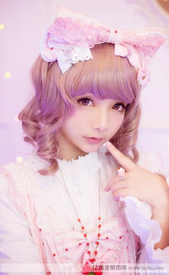 清纯可爱小美女圣诞节COS自拍