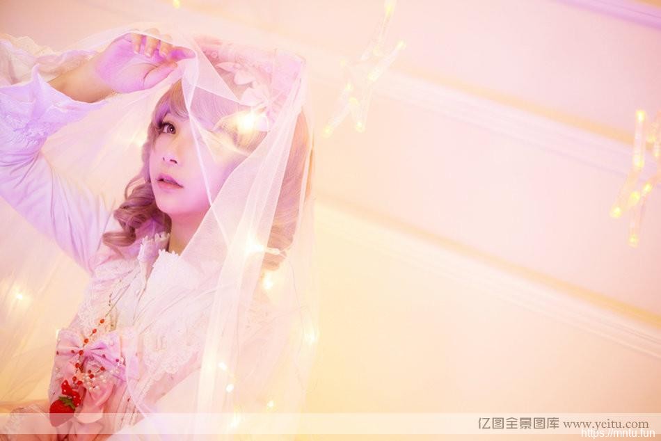 清纯可爱小美女圣诞节COS自拍