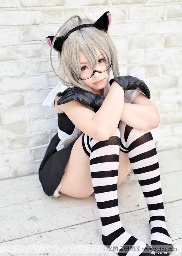 超萌清纯女仆猫耳制服cosplay