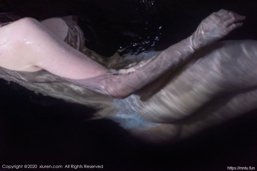 [秀人XIUREN] No.2116 沈梦瑶 《温泉尤物》