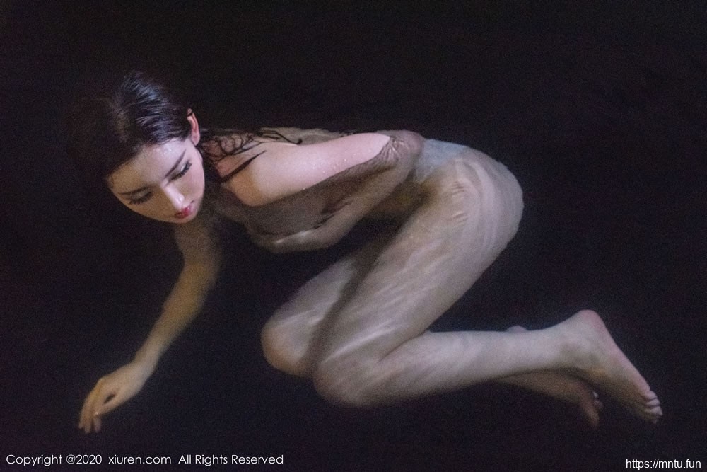 [秀人XIUREN] No.2116 沈梦瑶 《温泉尤物》