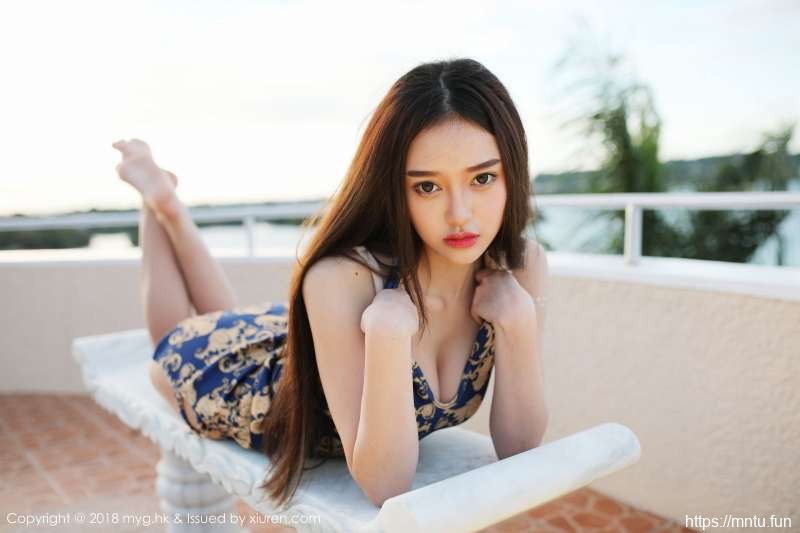 女神@唐琪儿il的外拍神韵旗袍系列