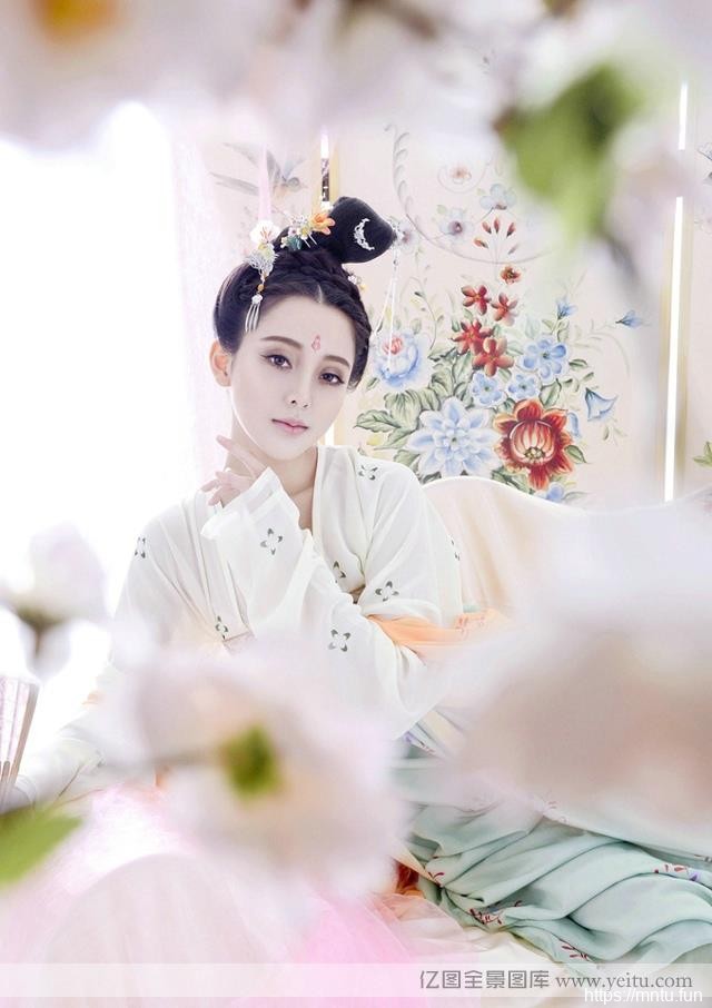 青春美少女唯美武媚娘c完美cosplayosplay