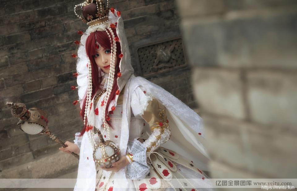 气场女王美艳cosp网上cosplaylay写真拍摄