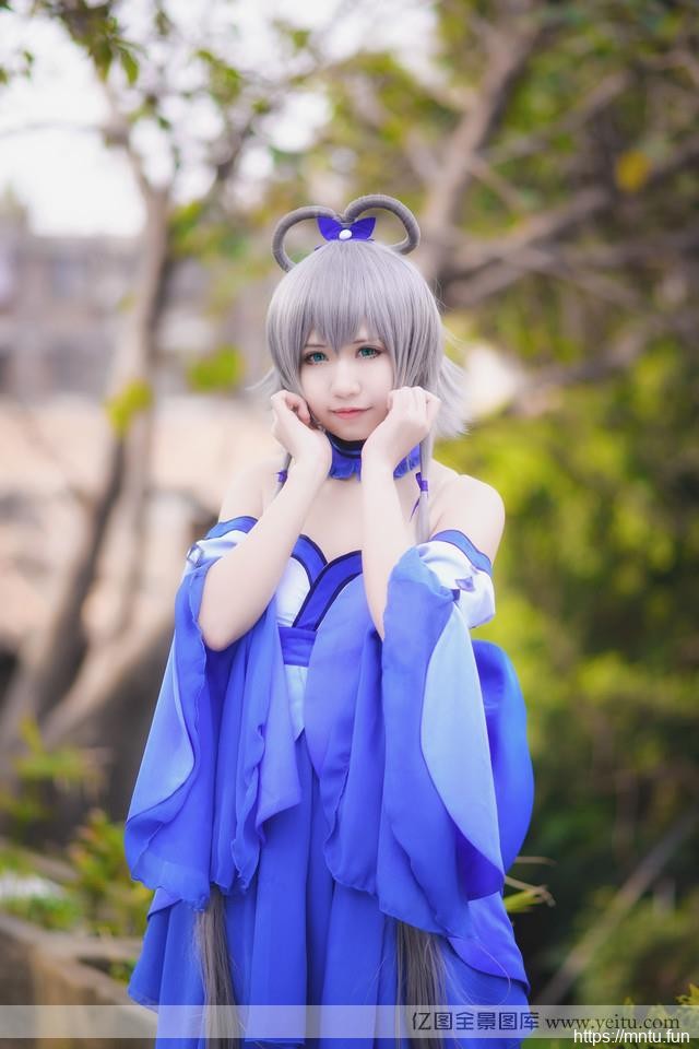 清新小可爱美妹cosplay演绎cosplay明星性感无限