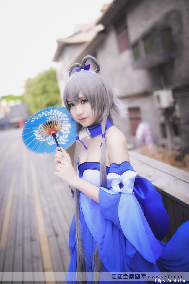 清新小可爱美妹cosplay演绎cosplay明星性感无限